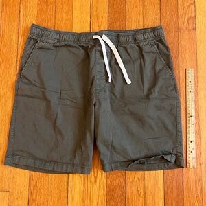 Goodfellow Men's Khaki Green Shorts, Medium